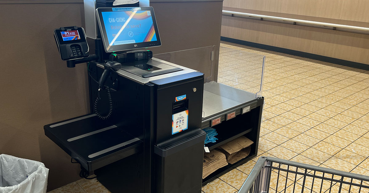Can you use cash at the Aldi Self Checkout?
